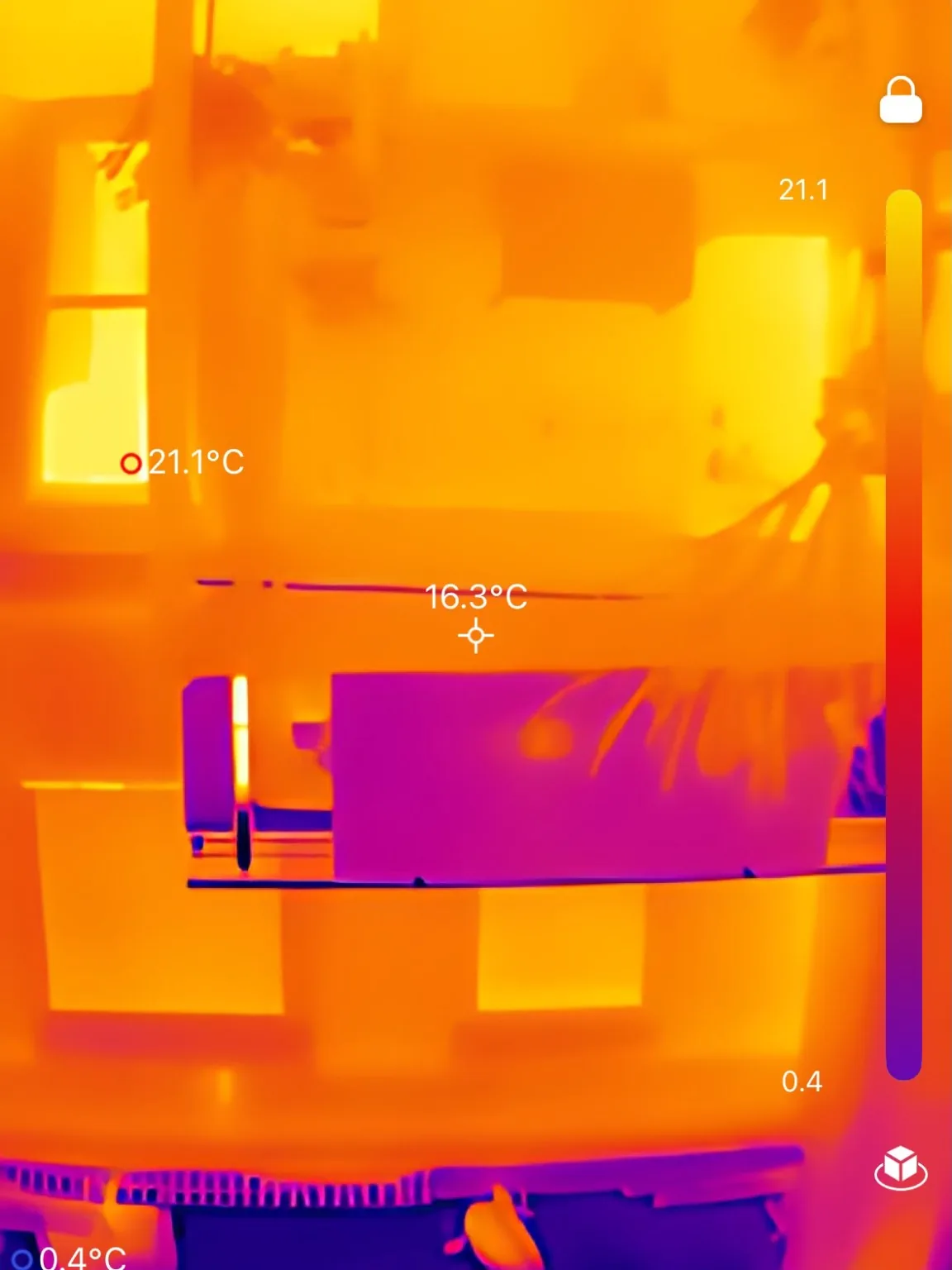 Originale thermografische Aufnahme eines Innenbereichs